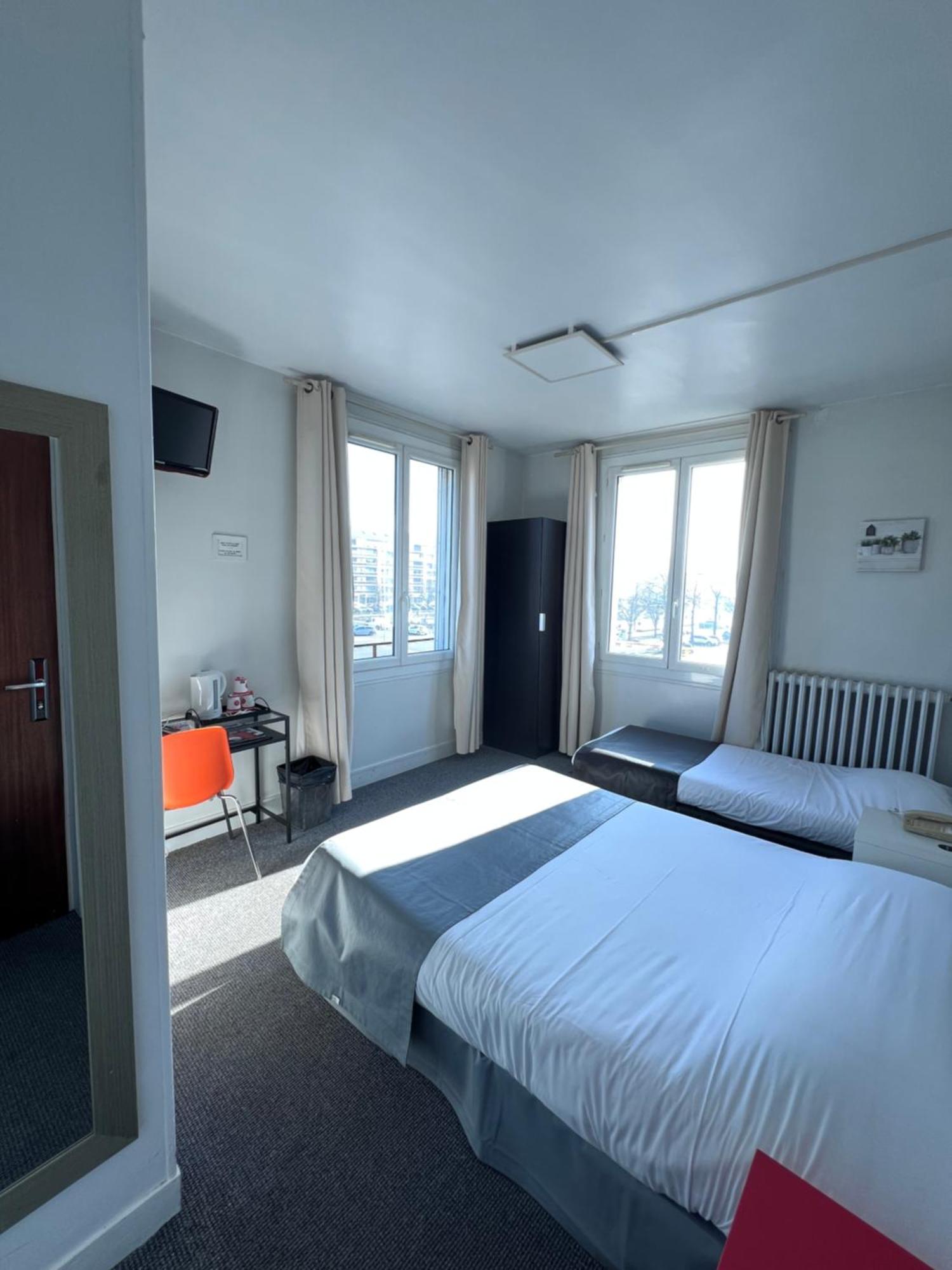 De L'univers Hotel